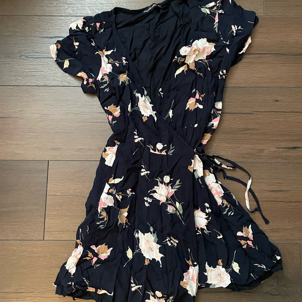 Abercrombie Tie Dress